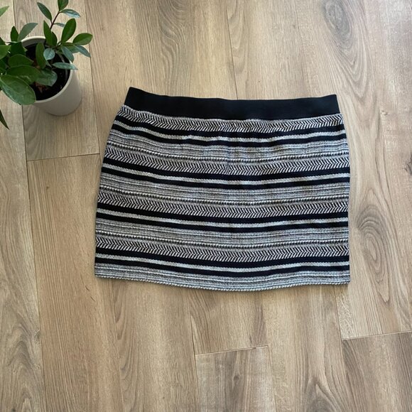Lou & Grey (Loft) Black & Grey Knit Mini Skirt - Picture 9 of 10